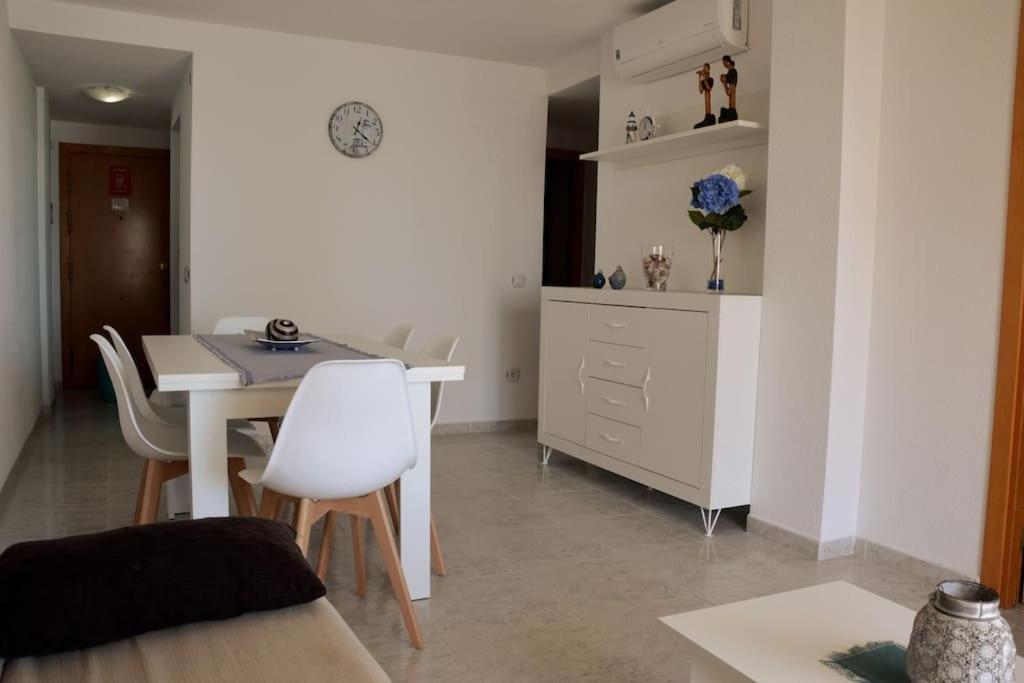 Apartamento Centrico En La Playa Con Piscina. Peniscola Bagian luar foto