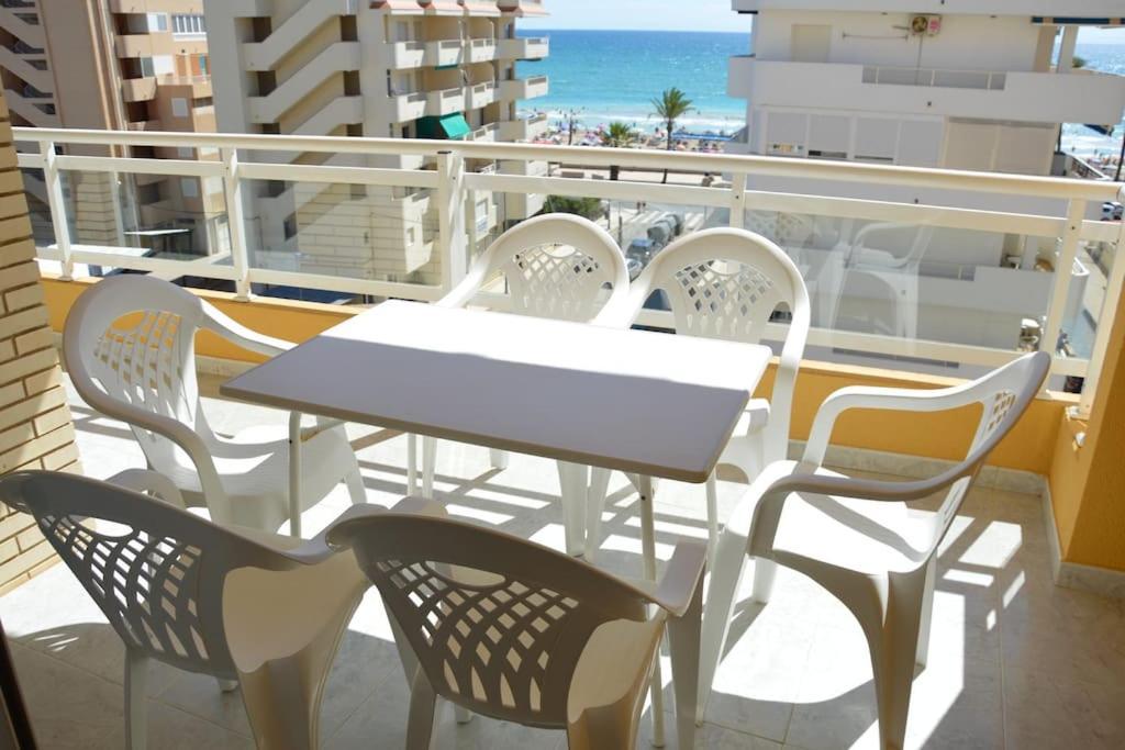 Apartamento Centrico En La Playa Con Piscina. Peniscola Bagian luar foto