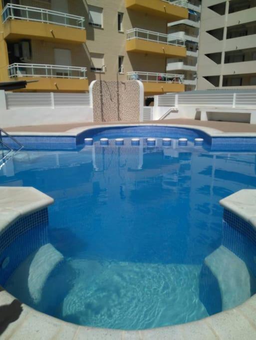 Apartamento Centrico En La Playa Con Piscina. Peniscola Bagian luar foto
