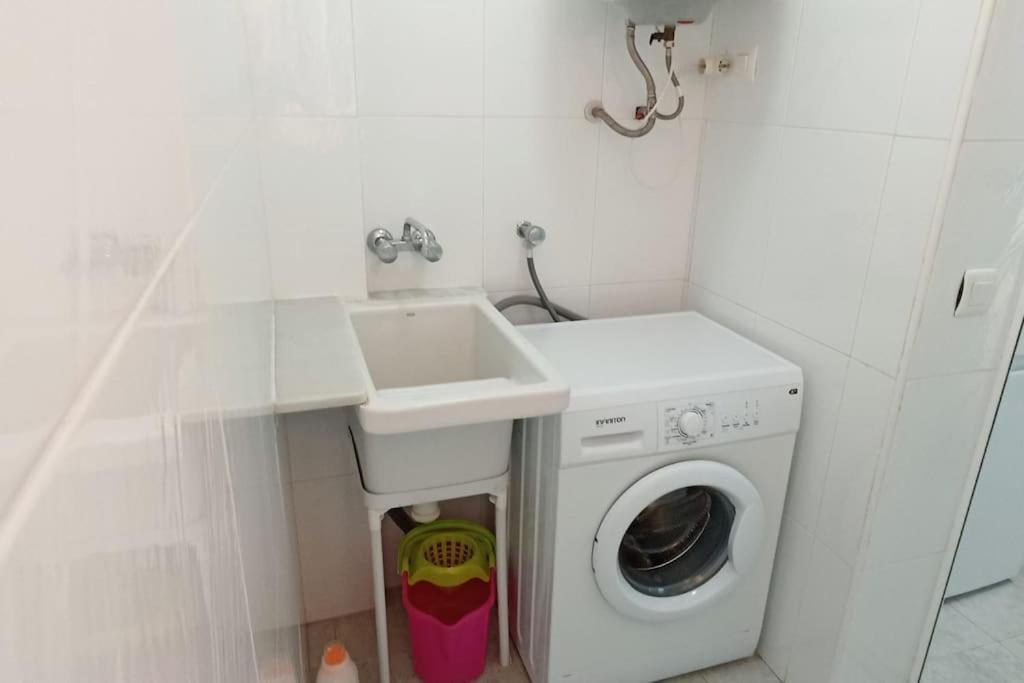 Apartamento Centrico En La Playa Con Piscina. Peniscola Bagian luar foto