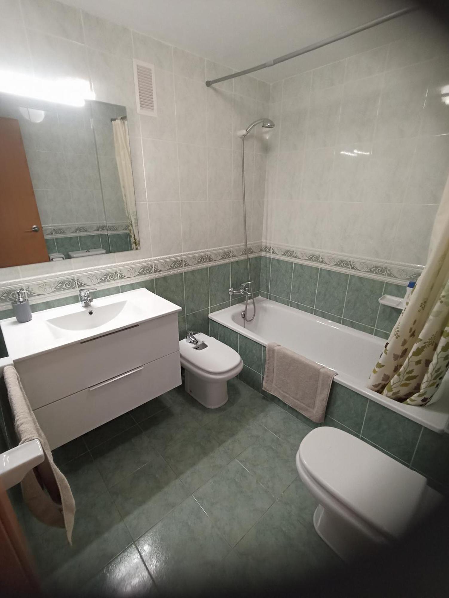 Apartamento Centrico En La Playa Con Piscina. Peniscola Bagian luar foto